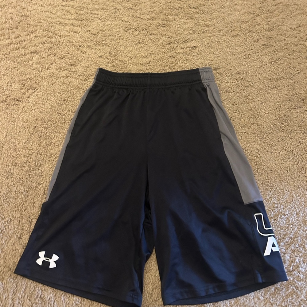 Under Armour Men’s Black with Gray Side Panel Athletic Shorts